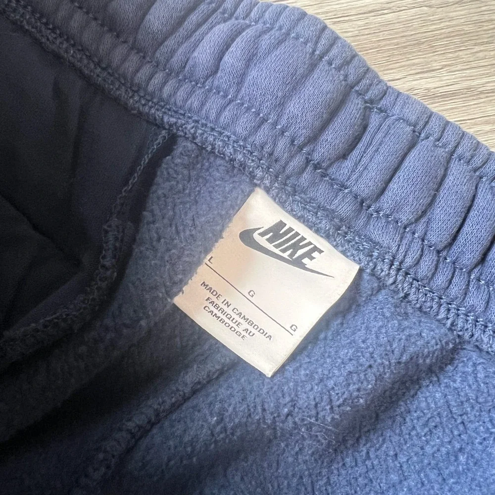 Nike‎ Joggers Mens Large Navy Blue Fleece Sweatpants Embroidered Logo Sportswear